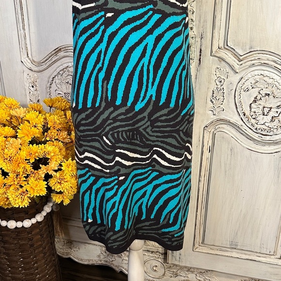 Banana Republic Issa London Collection Zebra Print Sleeveless Dress - Picture 3 of 10